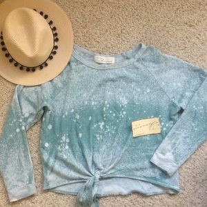 Vintage Havana Tie Front Sweatshirt EUC